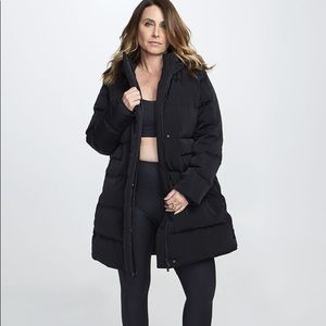 NWT!! In Flurry Parka size 4 in BLk